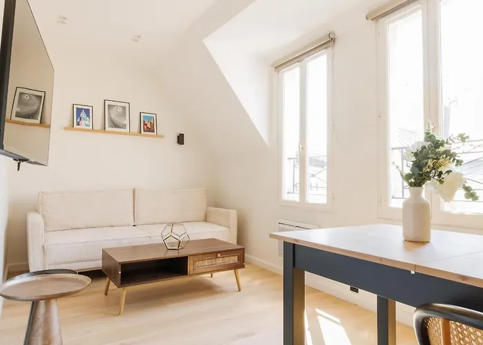 Elegant Apartment - 2Br - 6P - Sentier